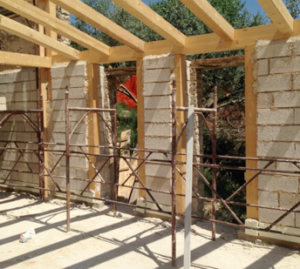 Fasi realizzative della prima casa in calce e canapa in Umbria.