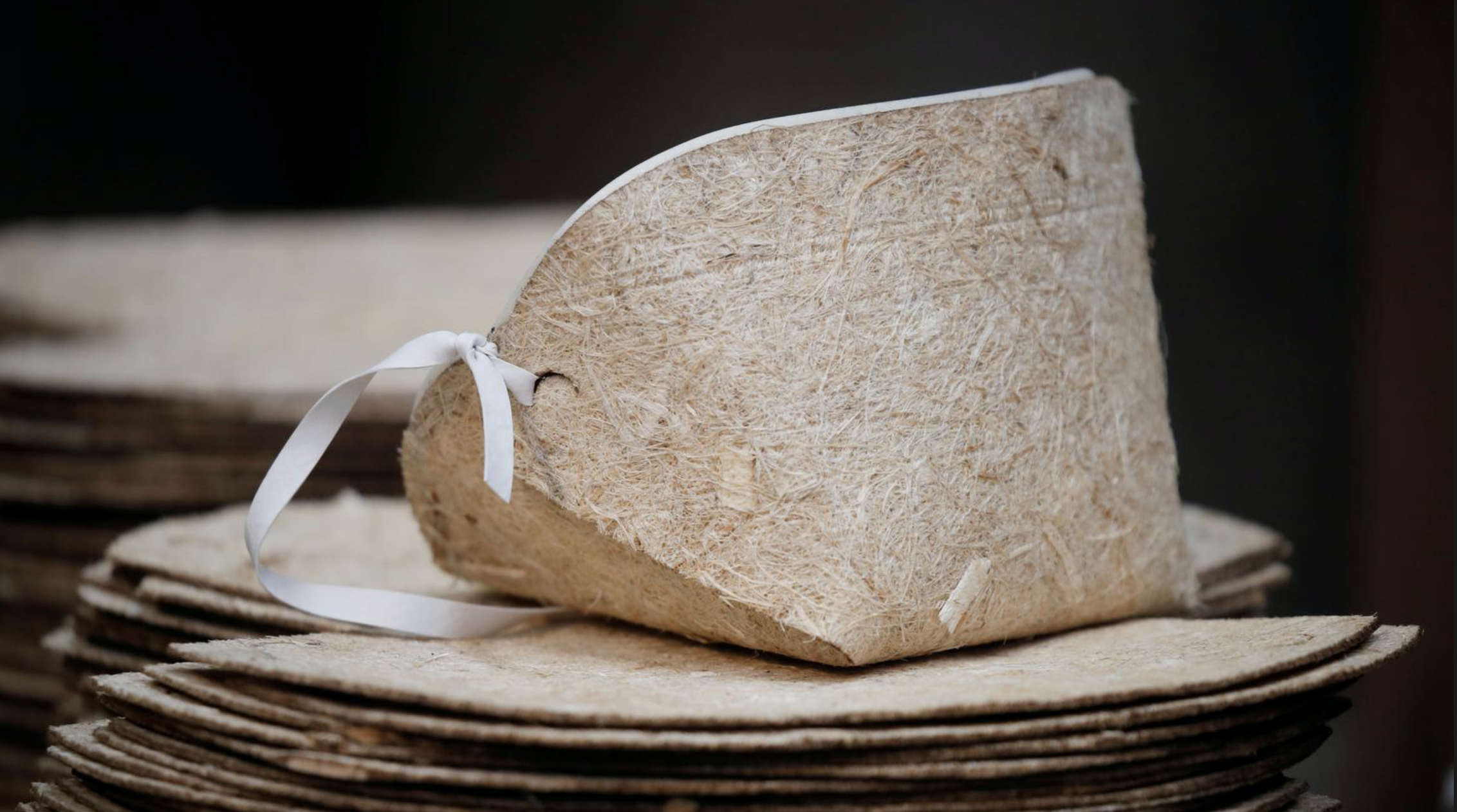 Le mascherine in canapa compostabili per ridurre l’inquinamento